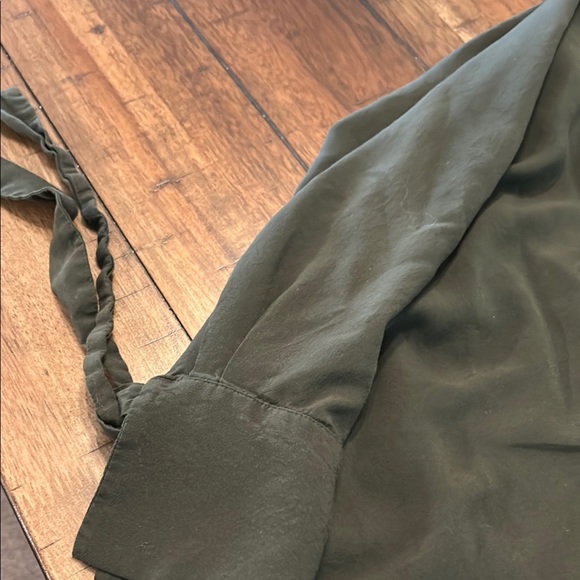 Loft Green Button-Up Blouse - Picture 6 of 6